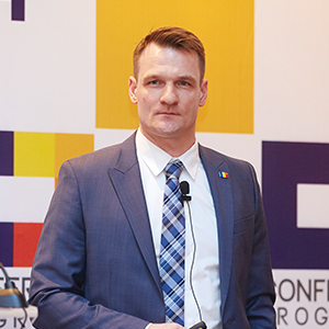 Dennis Biernatzki General Manager, REWE România