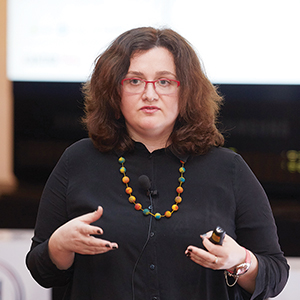 Iulia Cornigeanu Executive Director, Kantar TNS România