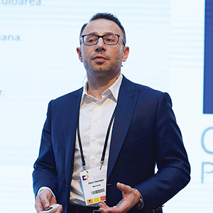 Albert Davidoglu COO, Macromex